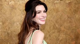 Κανείς δεν πανηγύρισε το γκολ του Leandro Trossard, όπως η Anne Hathaway