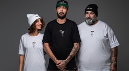 Hustler: Το νέο fashion brand που γεννήθηκε μέσα στο lockdown