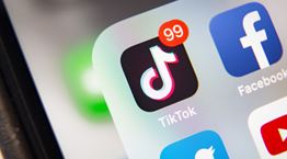 Η παραπληροφόρηση κάνει κουμάντο στο TikTok