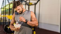 Τι πρέπει να τρως πριν από την προπόνηση για περισσότερη ενέργεια