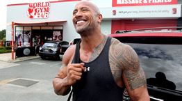 Ο Dwayne Johnson και η άβολη συνήθειά του στο γυμναστήριο