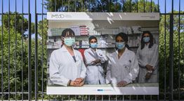 &quot;Παρόντες&quot;: Η καθημερινότητα στην καραντίνα και η επιστροφή στην κανονικότητα μέσα από τον φακό