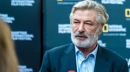 O Alec Baldwin επιστρέφει στην υποκριτική