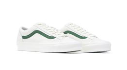 Η Vans λανσάρει τα πιο στιλάτα λευκά sneakers της Άνοιξης