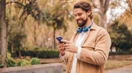 Πώς θα &#39;πειράξεις&#39; τις φωτογραφίες στο κινητό σου με τη βοήθεια της τεχνητής νοημοσύνης