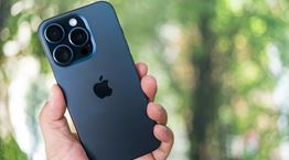 Χρήστες iPhone παραπονιούνται ότι εμφανίστηκαν ξαφνικά διαγραμμένες γυμνές φωτογραφίες τους