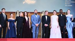 O Γιώργος Λάνθιμος και η νέα του ταινία, Kinds of kindness, στο Φεστιβάλ των Καννών