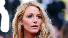 Η αγέρωχη λάμψη της Blake Lively