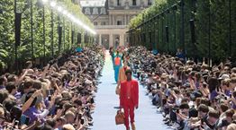 Η πρώτη online Εβδομάδα Μόδας θα γίνει στο Λονδίνο