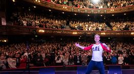 Russell Howard, ο MVP της κωμωδίας