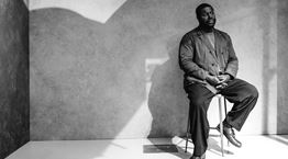 Όλα όσα έμαθε η ζωή και το σινεμά στον Steve McQueen