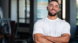 O πιο αποτελεσματικός τρόπος για να χτίσεις μυϊκή μάζα μέσα στον καύσωνα