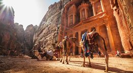 12 γεμάτοι ήλιο προορισμοί για κάθε μήνα του έτους