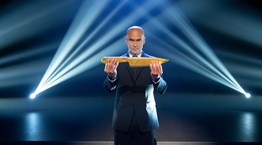 Το Iron Chef επιστρέφει