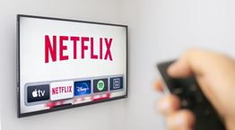 To Netflix αποκτά διαφημίσεις, το τέλος μιας χρυσής εποχής πλησιάζει