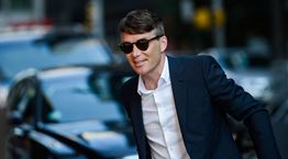 Βρήκαμε το μυστικό της γοητείας του Cillian Murphy
