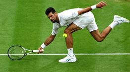 Ο Novak Djokovic και οι απίθανες &#39;παραξενιές&#39; του