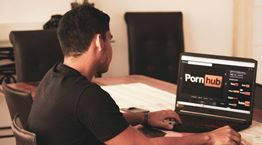 Το Pornhub βρίσκεται στο στόχαστρο της Ευρωπαϊκής Επιτροπής
