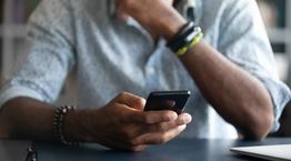 Το νέο κόλπο για να μάθεις ποιος σε τσεκάρει στο Facebook