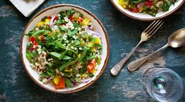 To κόλπο για να διατηρείς φρέσκια τη σαλάτα στο ψυγείο