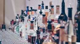 Τι παθαίνει ο εγκέφαλος μετά από πολύ ποτό