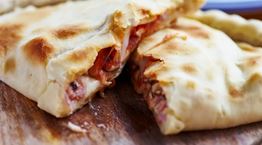 Πώς θα φτιάξεις το τέλειο ναπολιτάνικο καλτσόνε