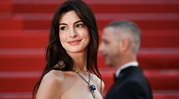 H old school γοητεία της Anne Hathaway