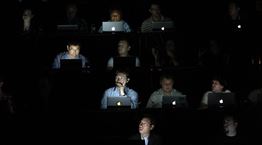 Οι αρνητικές επιπτώσεις του πορνό στον εργασιακό χώρο