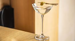 Πώς το gin έγινε το ποτό της εποχής μας