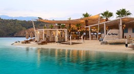 Λένε πως αυτά είναι τα κορυφαία beach bars της Μεσογείου
