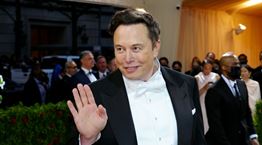 Γιατί ο Elon Musk πούλησε μετοχές Tesla αξίας 7 δισ. δολαρίων;