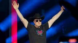 Τα πιο ακριβά πράγματα που έχουν αγοράσει οι Elon Musk και Jeff Bezos