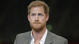 H ασέβεια του πρίγκιπα Harry προς τον βασιλιά Κάρολο