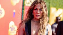 Σε άλλα νέα, η Jennifer Lopez γιόρτασε ολόγυμνη τα γενέθλιά της
