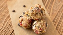 10 διαιτολόγοι εξηγούν πώς αντιμετωπίζουν την απογευματινή λιγούρα