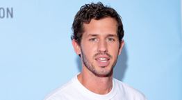 Μετά τον Jean - Paul Belmondo, o Victor