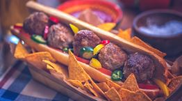 Τα απόλυτα μεξικάνικα κεφτεδάκια με πιπεριές jalapenos