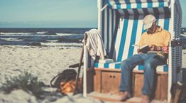 Τα καλύτερα βιβλία για τα ήσυχα μεσημέρια του Ιουλίου