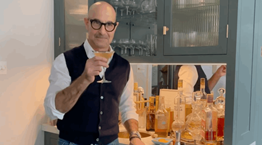 Ο Stanley Tucci φτιάχνει Tequila Martini, το ίντερνετ υποκλίνεται