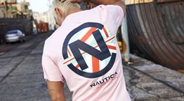 #SummerFavorites | Το T-shirt στην απόχρωση του καλοκαιριού που πρέπει να αποκτήσεις