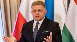 O πρωθυπουργός της Σλοβακίας Robert Fico ανέκτησε τις αισθήσεις του