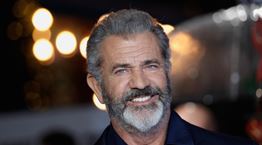 O Mel Gibson καταθέτει εναντίον του Harvey Weinstein