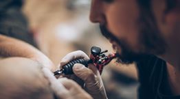 Γιατί κάνουμε τατουάζ; Η επιστήμη απαντά