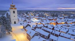 Σε αυτήν τη μικρή πόλη, το 'γεια' είναι 'υποχρεωτικό'