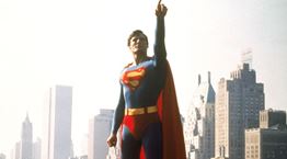 Έτσι δείχνει η στολή του νέου Superman David Corenswet