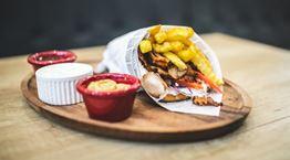 Σουβλάκι vs. πίτσα, η μάχη των θερμίδων