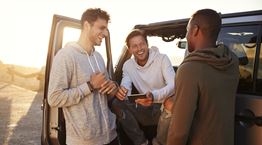 Μερικές συμβουλές για να κάνεις νέες παρέες αν μόλις μετακόμισες