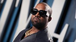 O Kanye West δημοσίευσε βίντεο με τη Bianca Censori σχεδόν γυμνή