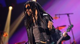 O Lenny Kravitz τον Αύγουστο στην Αθήνα