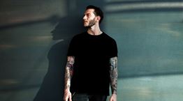 Τι σημαίνει όταν φοράς μαύρα ή λευκά ρούχα